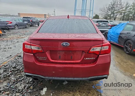 2018 Subaru Legacy 2.5I Premium из США, поврежденный, VIN 4S3BNAC60J3026954